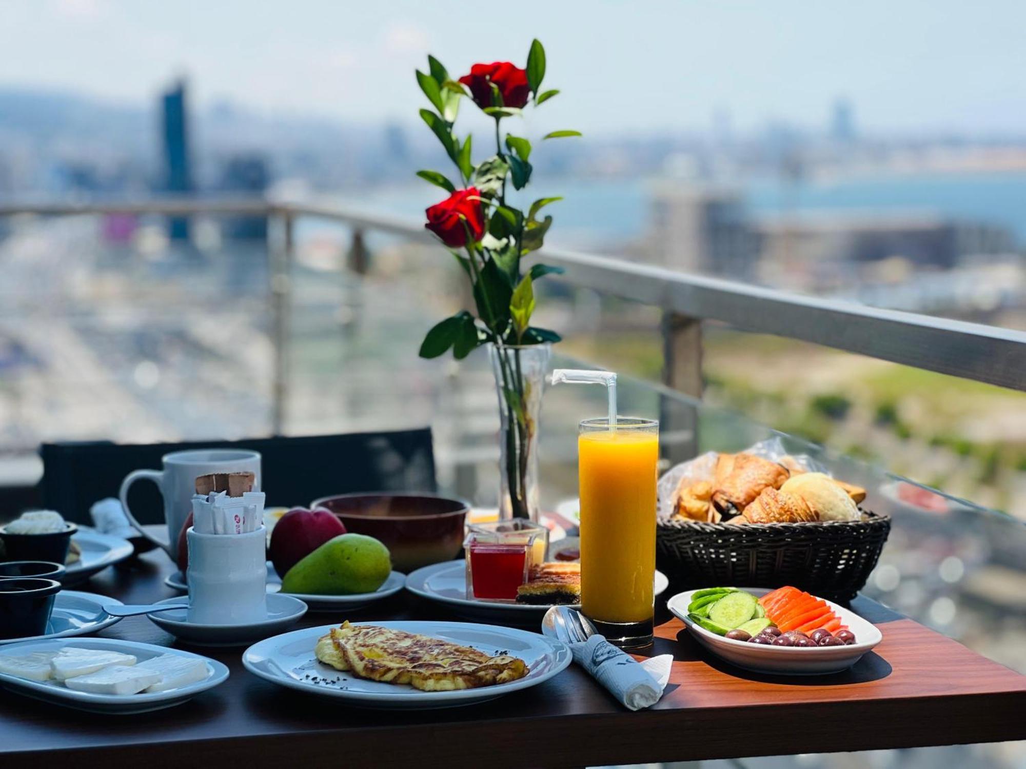 Louis V Hotel Beirut Bagian luar foto