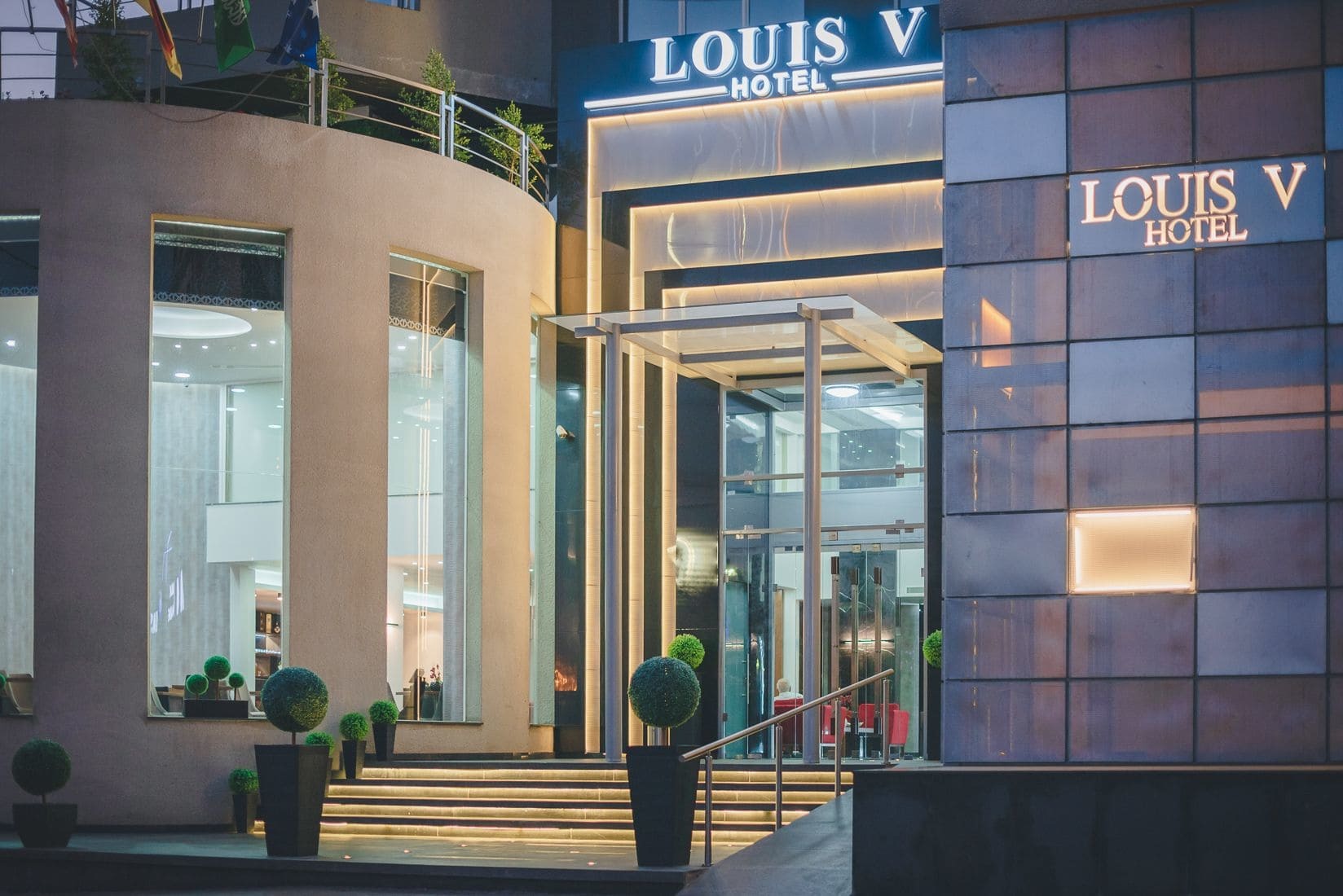 Louis V Hotel Beirut Bagian luar foto